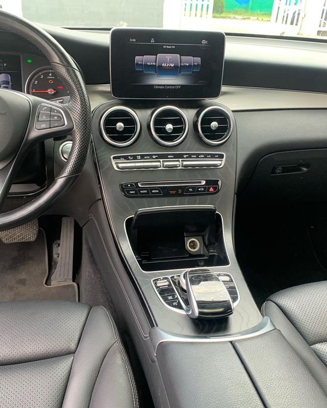 Thumbnail 3 of 2019 Mercedes-Benz GLC-Class